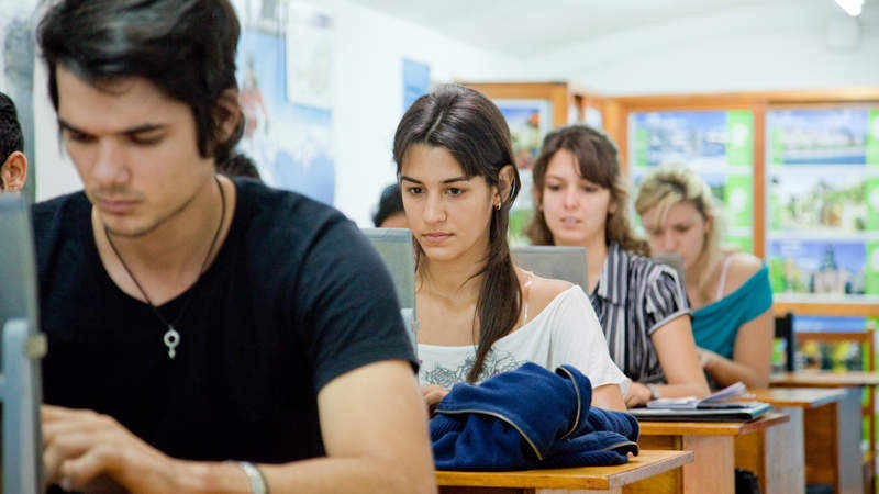 Den Hunger nach Bildung stillen