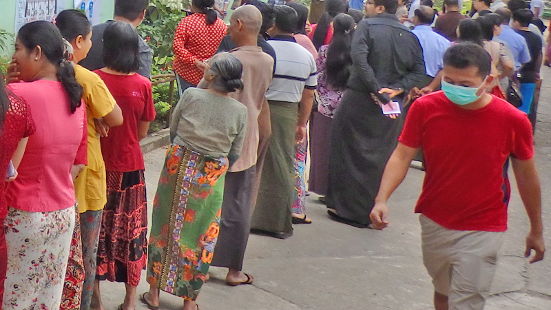 Myanmar hat gewählt - Hohe Wahlbeteiligung, noch kein Ergebnis