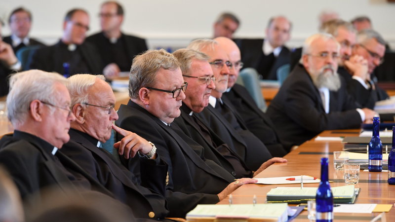 Am Ball bleiben – trotz Problemen und Parolen