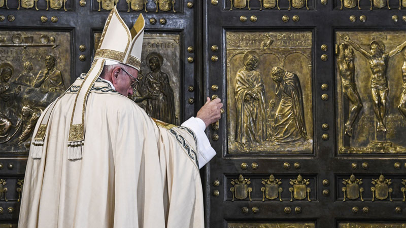 Papst Franziskus beendet das Heilige Jahr der Barmherzigkeit
