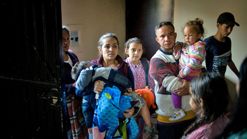 Kirche fordert Schutz für Migrantenkarawane aus Honduras