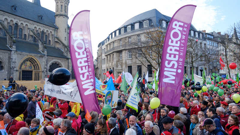 Misereor kritisiert Bayer: „Profit statt Menschenrechte“