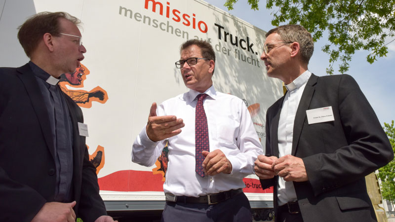 Entwicklungsminister würdigt Kirchen als Partner
