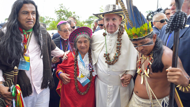 Papst: Indigene sollen eigene Kultur bewahren