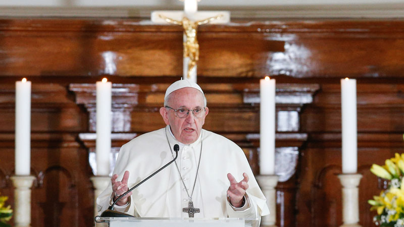 Papst räumt in Estland Versagen der Kirche ein
