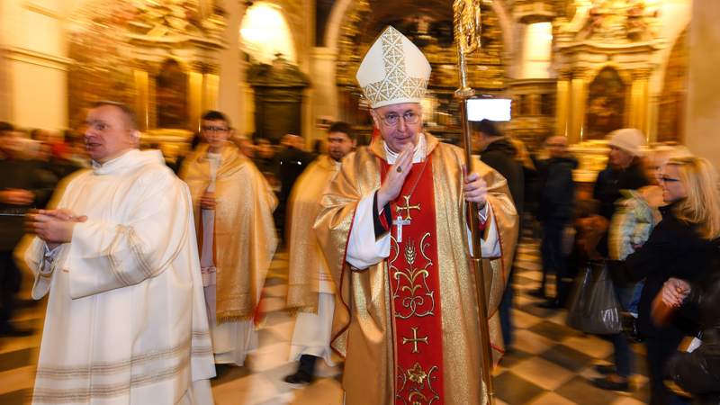Kirche in Polen fordert Respekt in politischer Debatte
