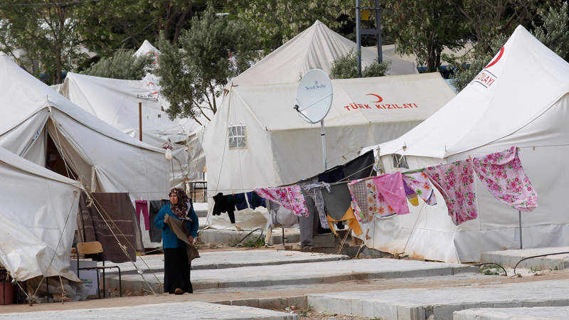 Syrien: Auf der Flucht, hungrig, frierend