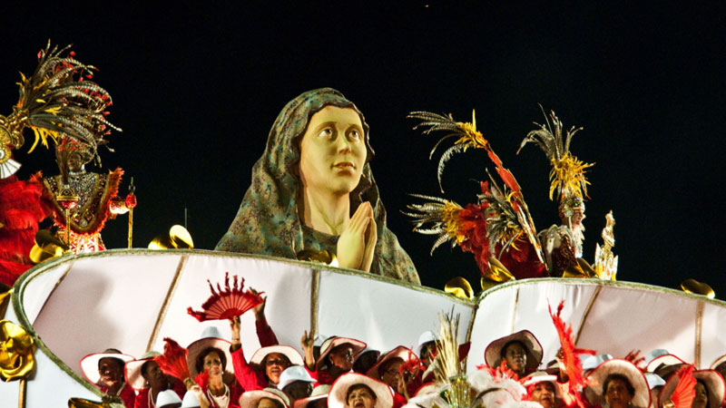Brasiliens erster Karneval mit Präsident Bolsonaro