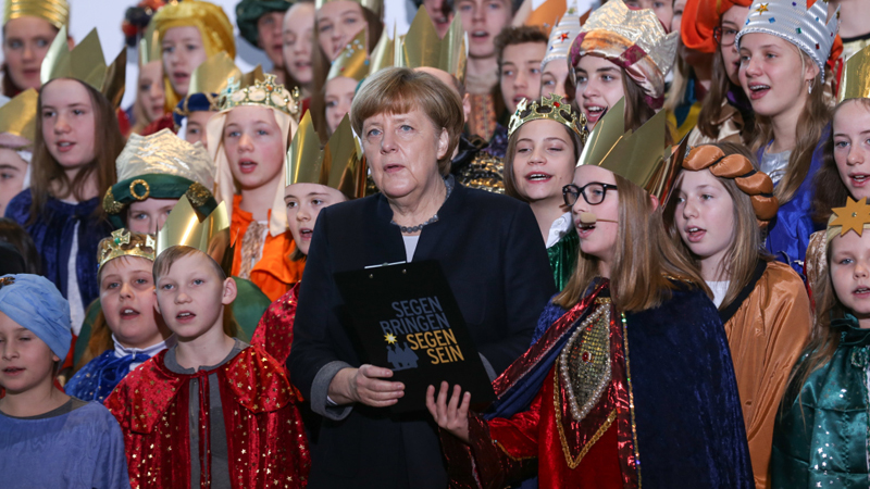 Merkel empfängt Sternsinger in Berlin