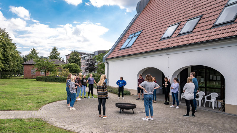 Wie „Missionare auf Zeit“ in Corona-Zeiten aus der Ferne helfen