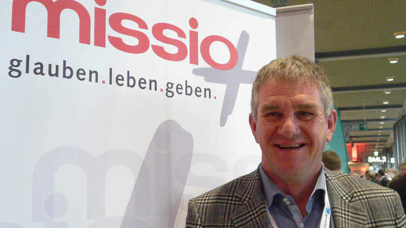 „Begeisterte Menschen und Christus in der Mitte“