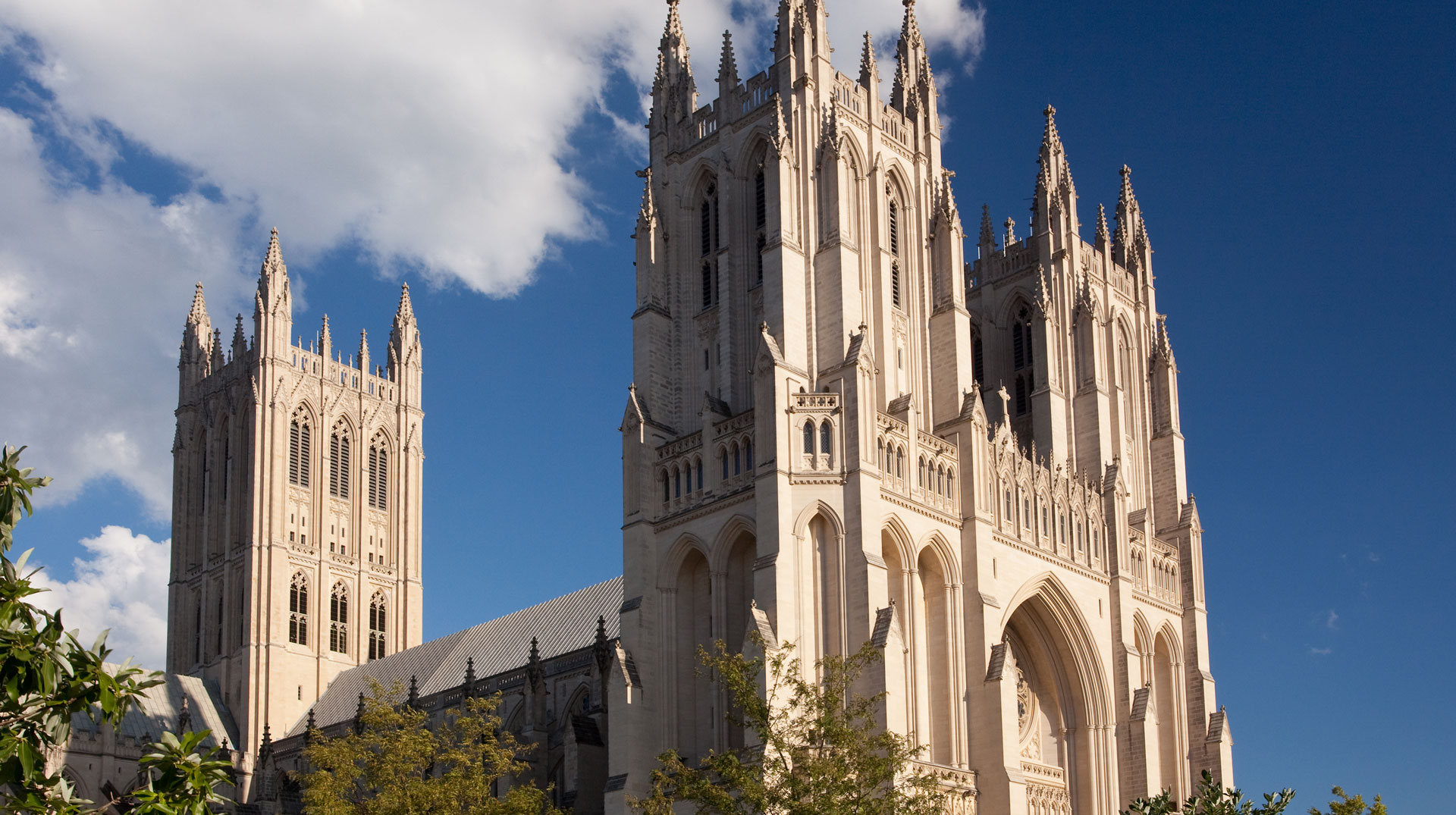 National Cathedral Washington D.C. von der Seite