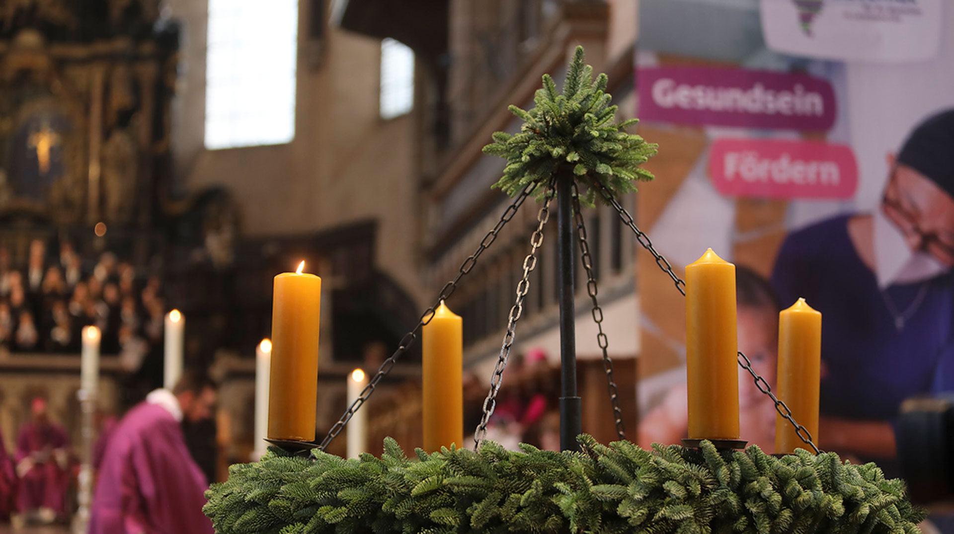 Adventskranz bei der Eröffnung der Adveniat-Weihnachtsaktion 2022