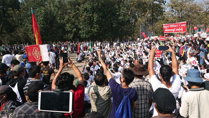 Aufstand gegen Militär in Myanmar – Junta droht mit Gewalt