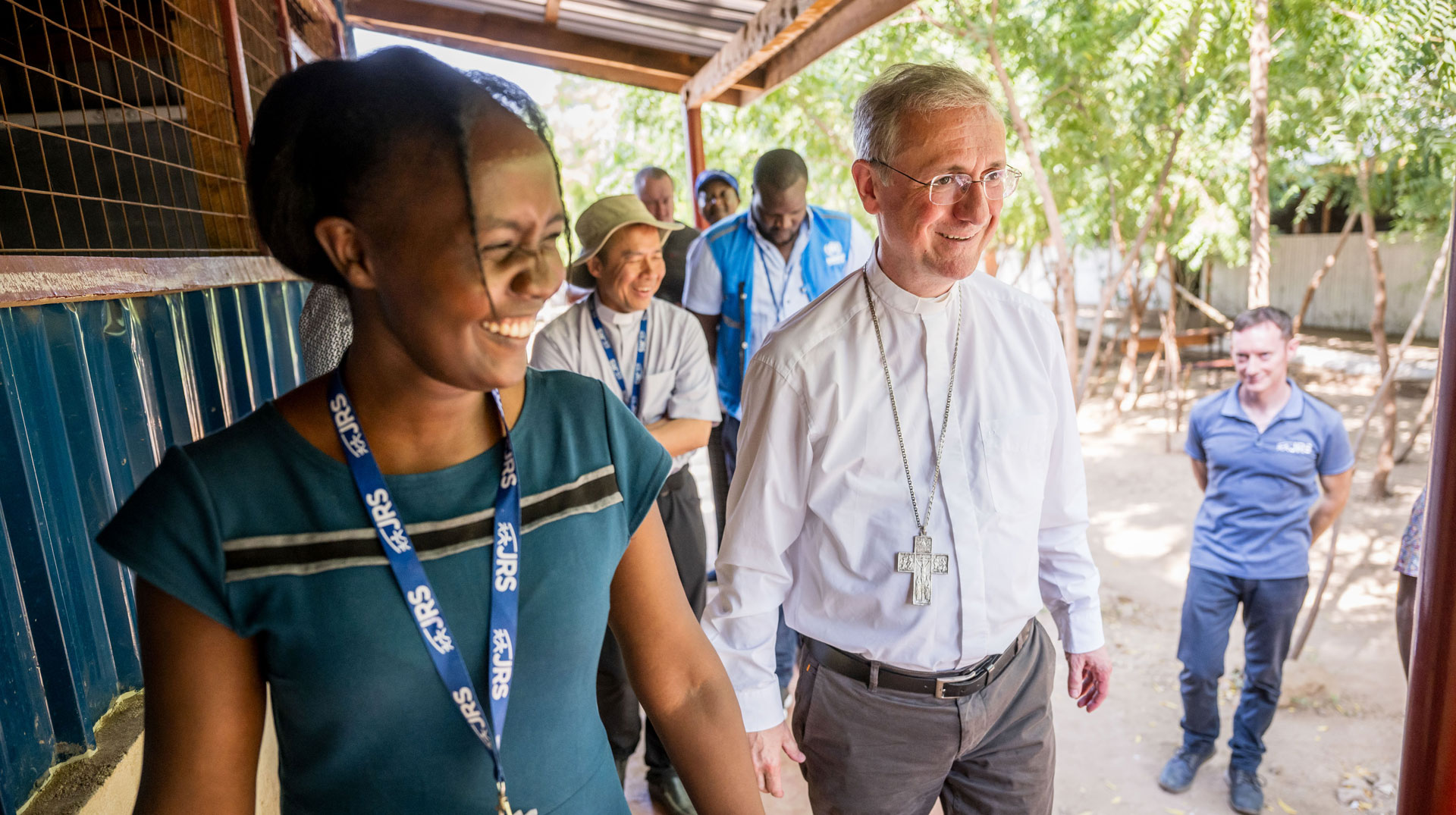 Flüchtlingsbischof Stefan Heße im Flüchtlingslager Kakuma (Kenia)