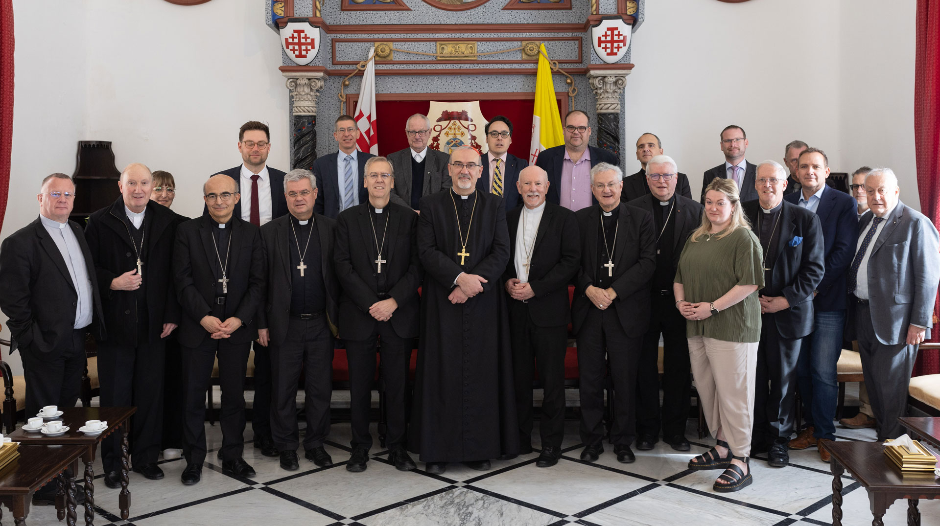 24. Internationale Bischofstreffen der „Holy Land Coordination. Die Delegation ist am 20.01.2025 bei einem Empfang beim Lateinischen Patriarchen von Jerusalem.