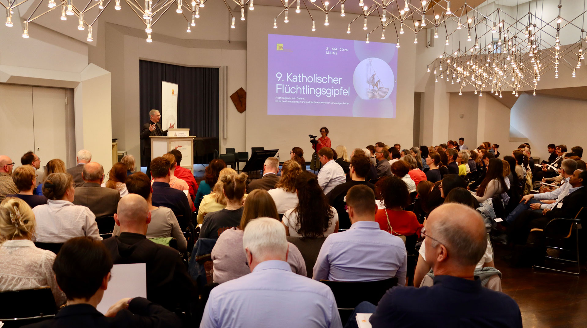 Katholischer Flüchtlingsgipfel 2025 in Mainz