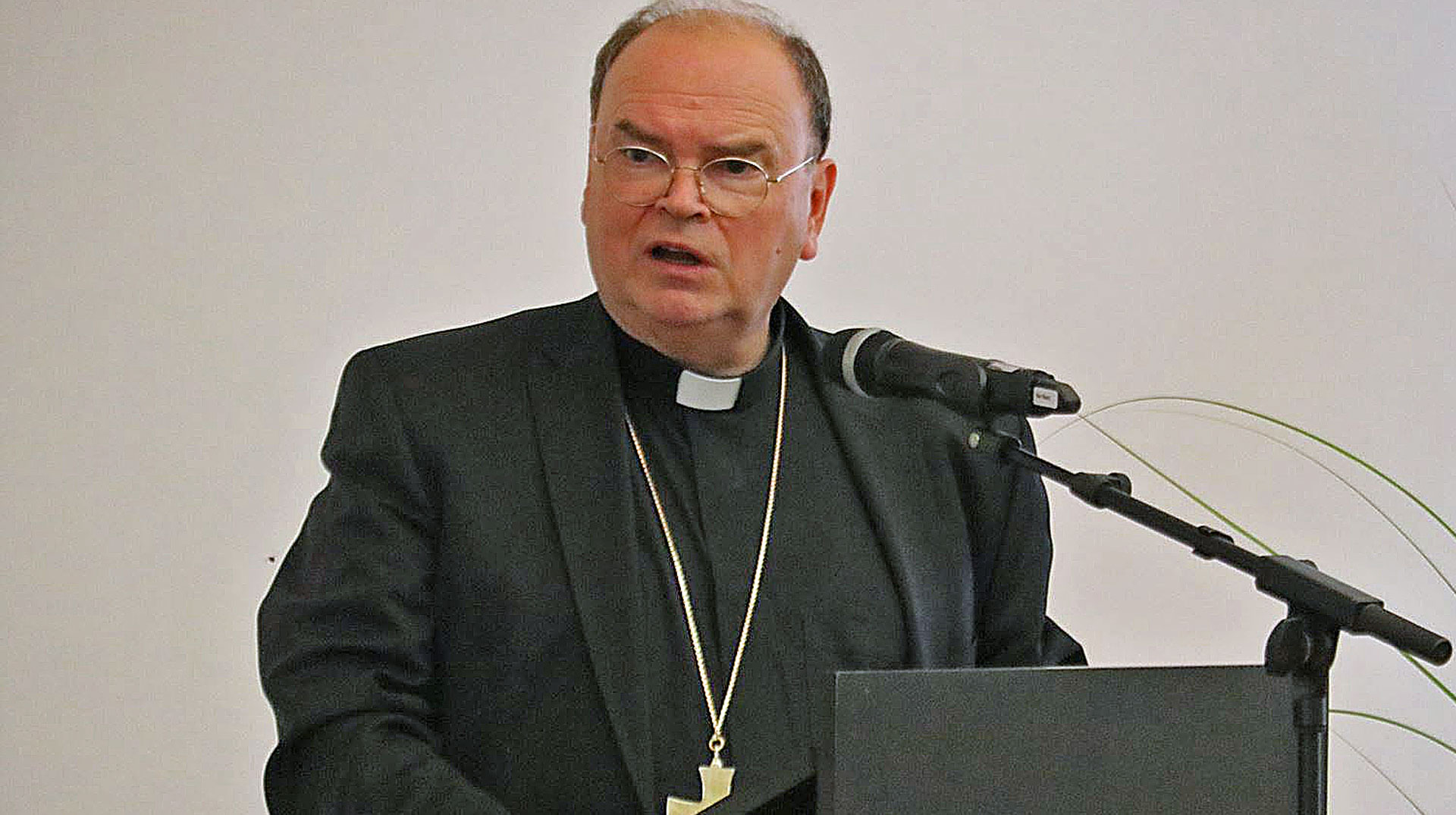 Bischof Dr. Bertram Meier (Augsburg) am Rednerpult