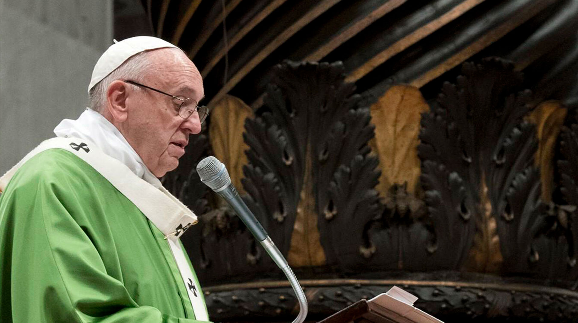 Papst Franziskus spricht während eines Treffens von Religionsvertretern und Wissenschaftlern im Vorfeld der Klimakonferenz der Vereinten Nationen (COP26) am 4. Oktober 2021 im Vatikan.