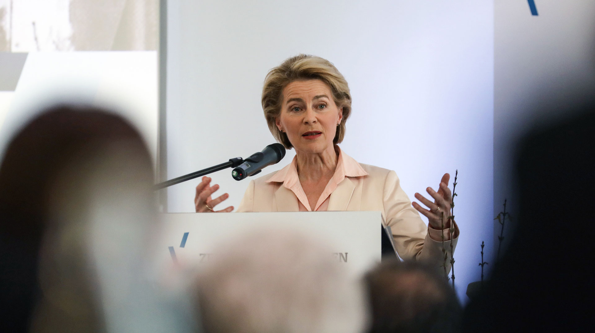 Ursula von der Leyen, Bundesministerin der Verteidigung, spricht am 3. April 2019 in Berlin.