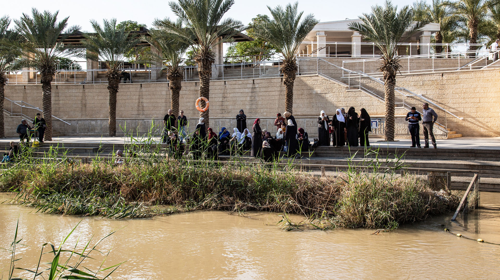 Die Taufstelle Jesu in Al-Maghtas (Jordanien) mit Blick auf die gegenüberliegende israelische Seite mit dem Namen "Kasr al-Jahud" am 4. Dezember 2019.