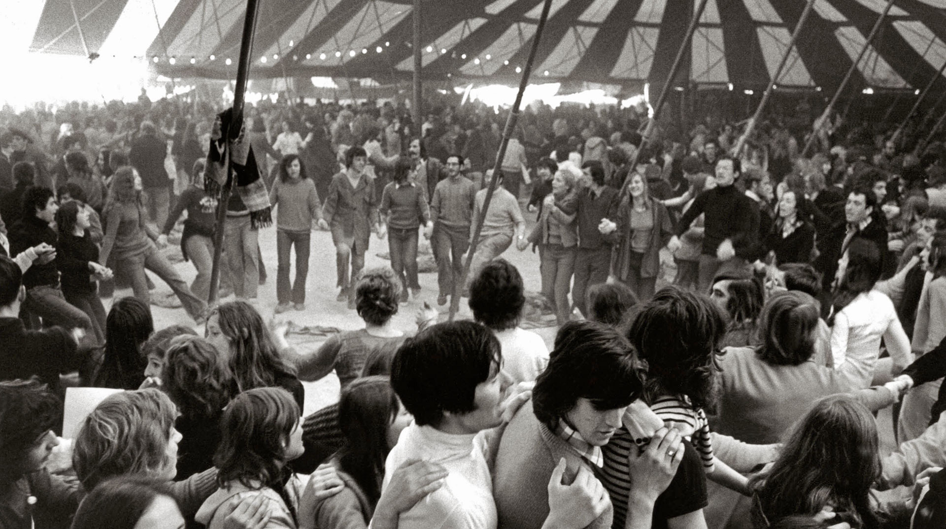Eröffnung des Konzils der Jugend am 30. August 1974 in Taize.