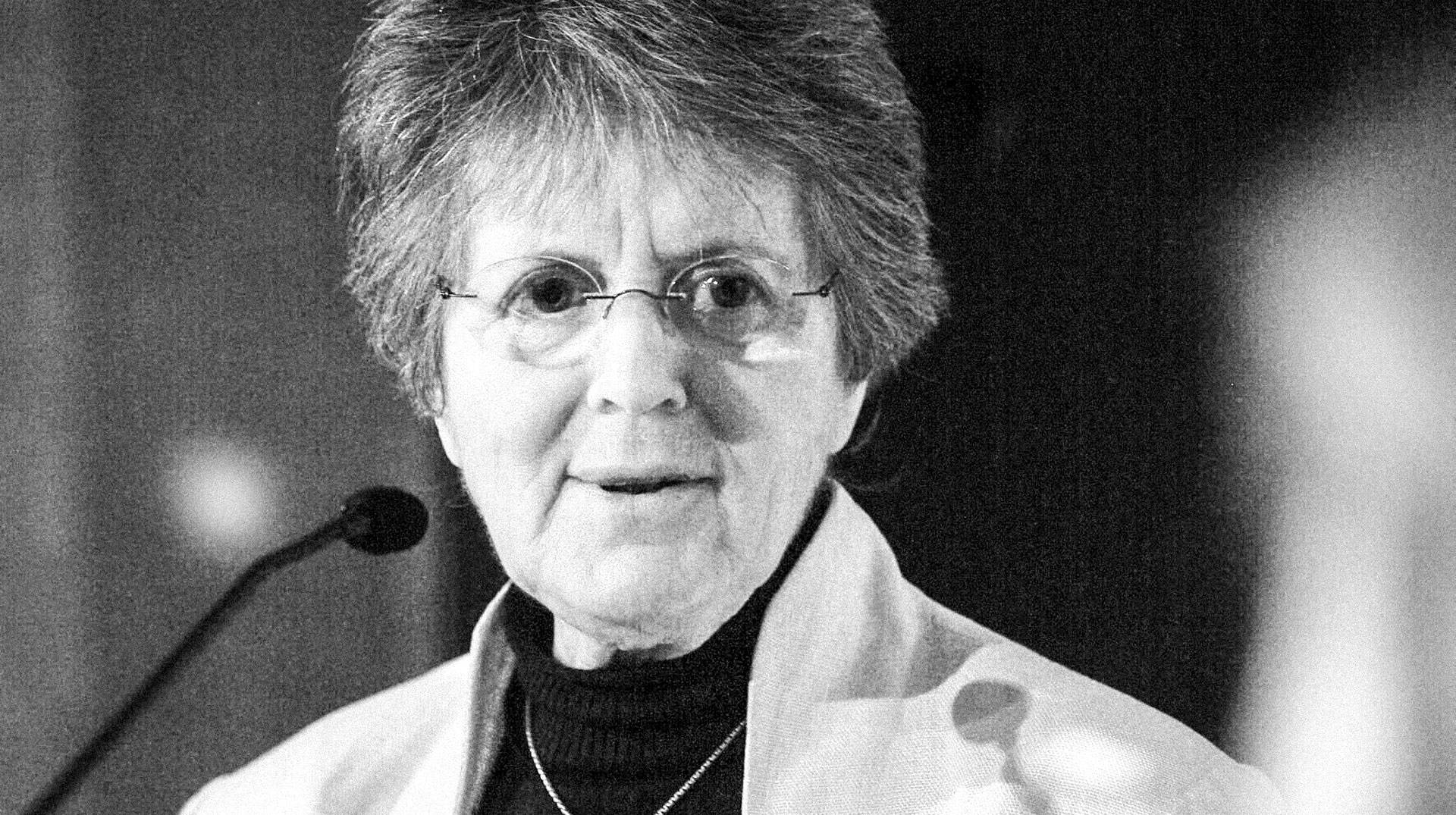 Schwester Lea Ackermann bei einer Diskussionsveranstaltung in Berlin am 10. November 2010.