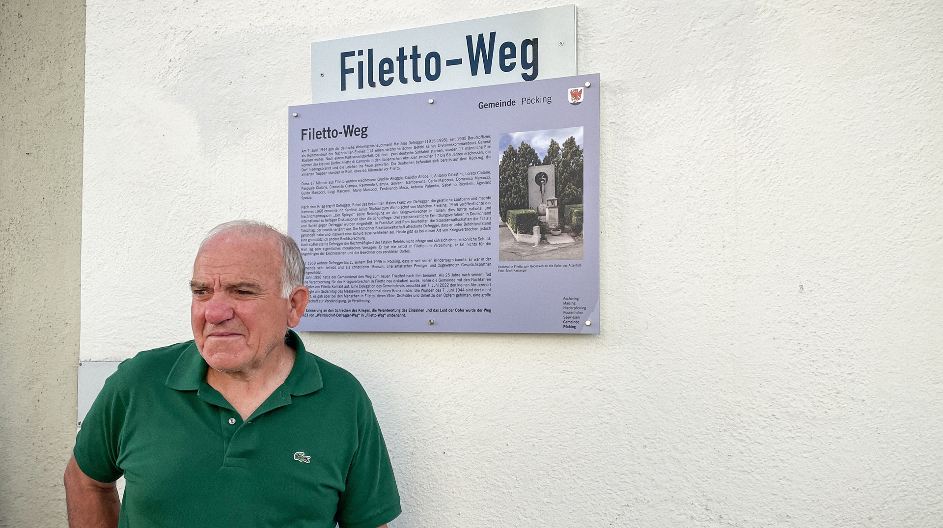 Gradito Alloggia im "Filetto-Weg" in Pöcking. Gedenktafel an die 17 Ermordeten des Filetto-NS-Massakers (1944), verantwortet von Matthias Defregger, späterer Münchner Weihbischof.