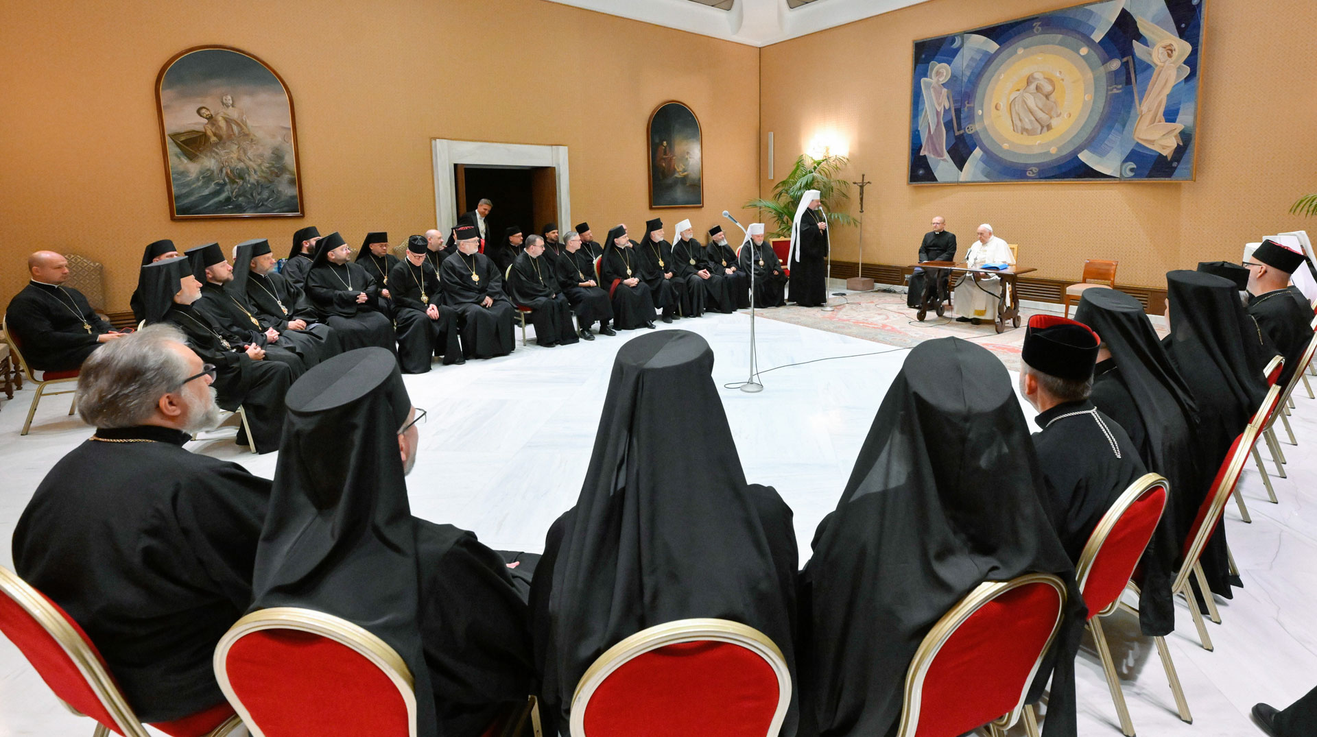 Papst Franziskus empfängt Bischöfe aus der Ukraine unter der Leitung von Swjatoslaw Schewtschuk, Erzbischof von Kiew und Großerzbischof von Kiew-Halytsch der Ukrainischen Griechisch-Katholischen Kirche, am 6.09.2023 im Vatikan.