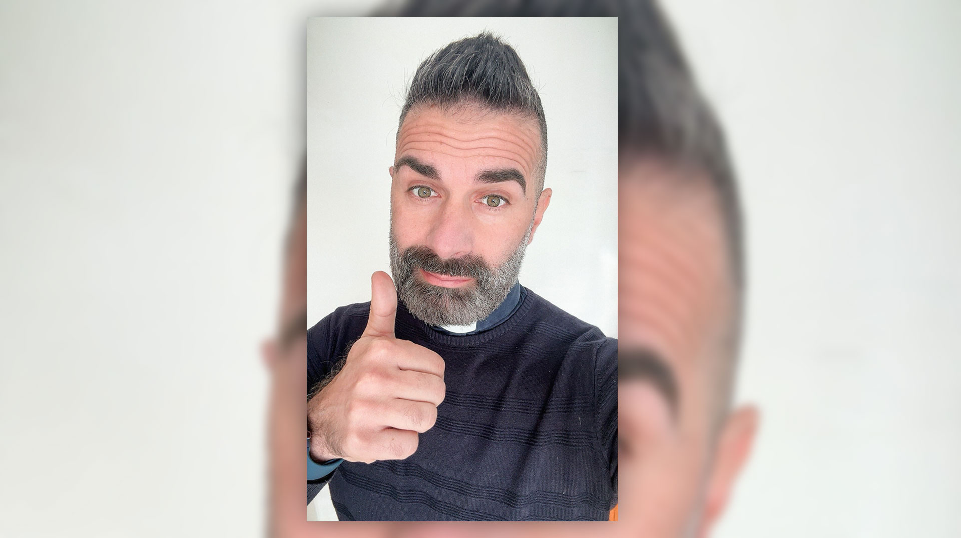 Cosimo Schena, Priester in der Diözese Brindisi-Ostuni und Influencer, am 17. Januar 2024 in Brindisi (Italien).