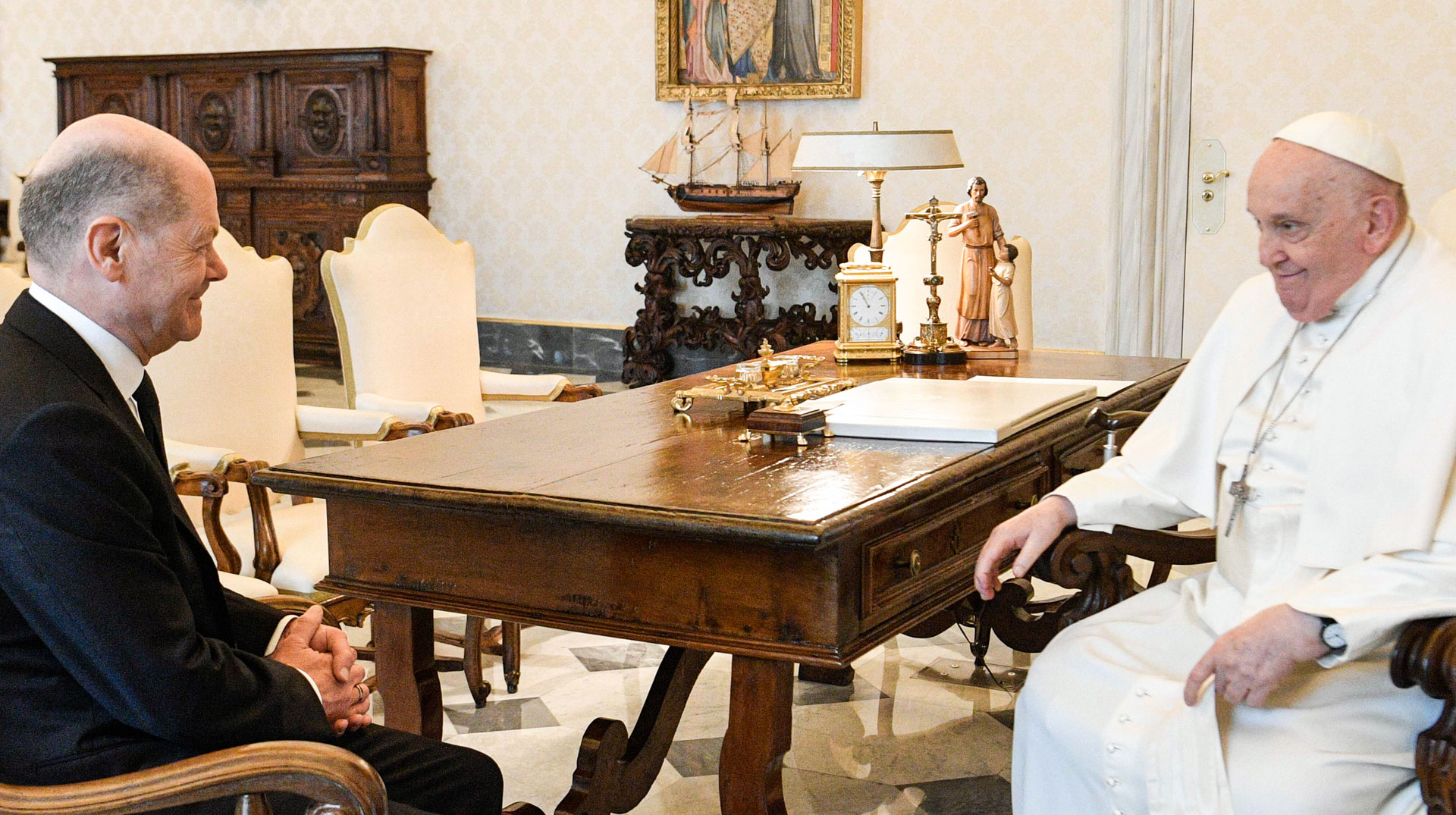 Olaf Scholz bei Papst Franziskus