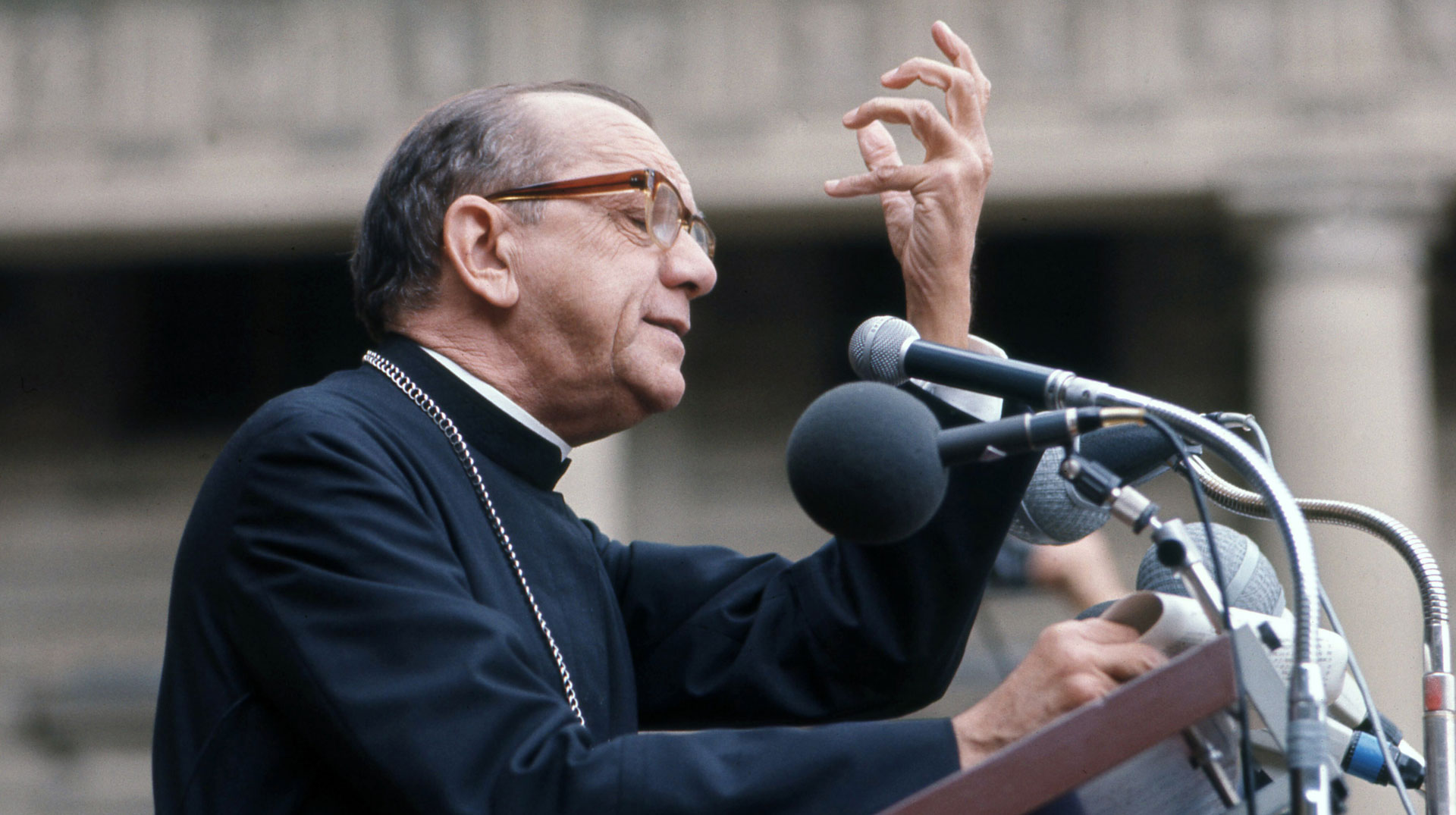 Dom Helder Pessoa Camara, Erzbischof von Olinda und Recife (Brasilien), spricht zum Abschluss der Gründungsversammlung der Katholischen Arbeitnehmer-Bewegung (KAB) am 23. Mai 1971 in Würzburg.