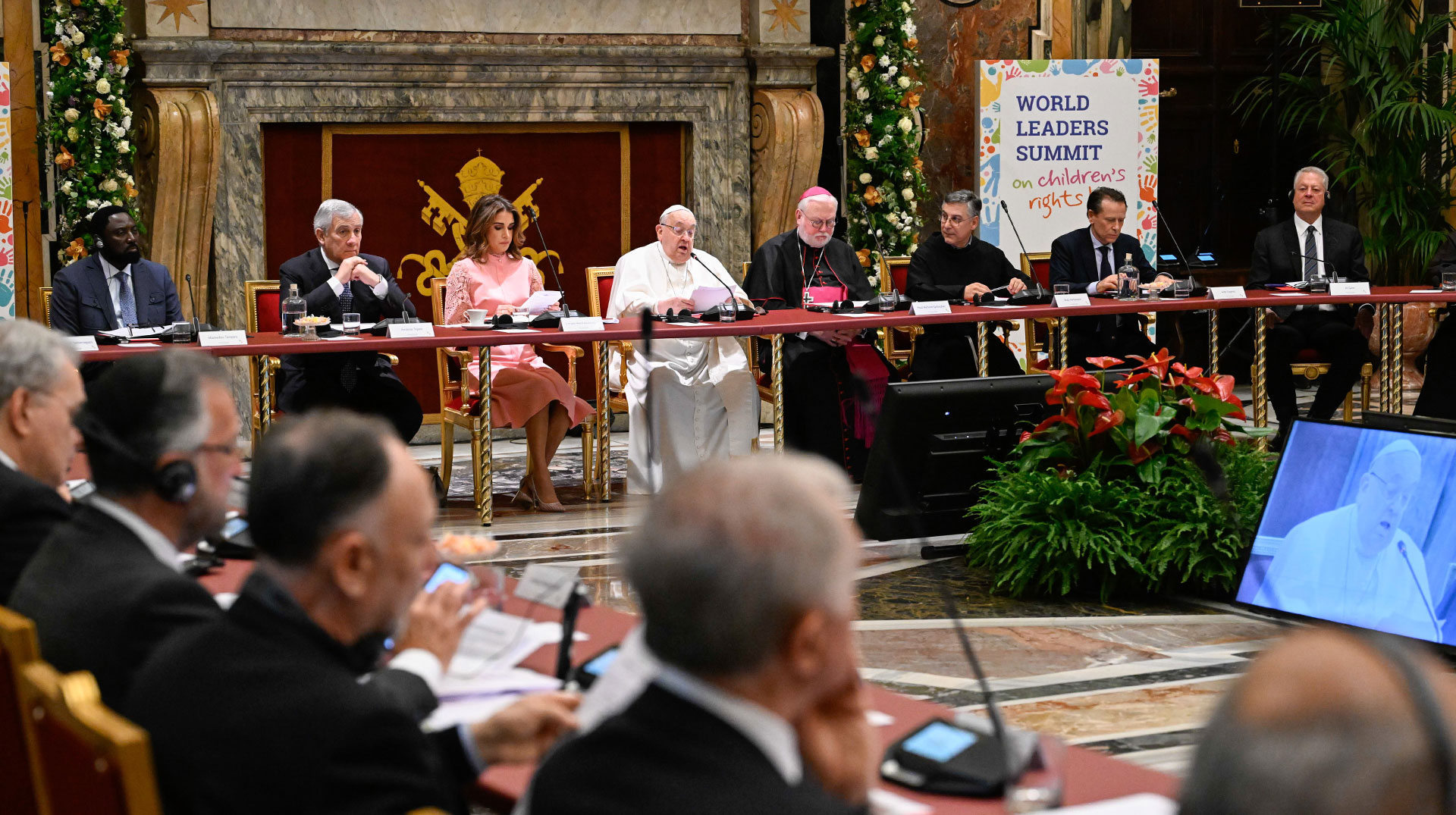 Papst Franziskus eröffnet am 3. Februar 2025 den Internationalen Gipfel für Kinderrechte im Vatikan.