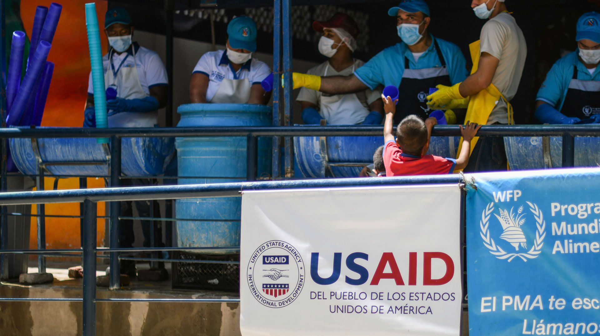 Ein Plakat der staatlichen Entwicklungshilfe-Hilfsorganisation USAID am 17. Oktober 2019 in einem Flüchtlingslager in Cucuta (Kolumbien).