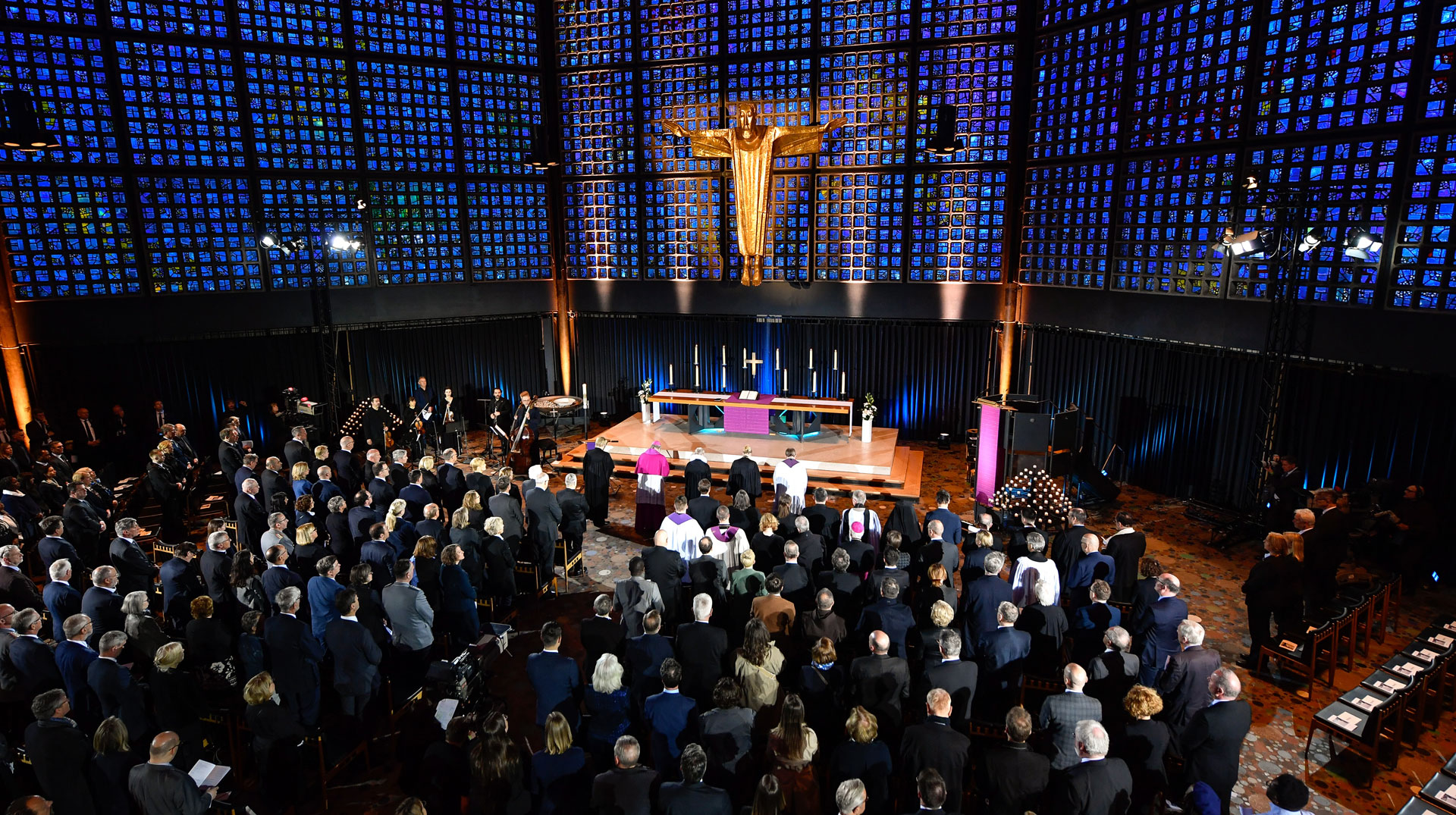 Ökumenischer Gedenkgottesdienst zu 80 Jahren Kriegsende am 8. Mai 2025 in der Kaiser-Wilhelm-Gedächtniskirche in Berlin.