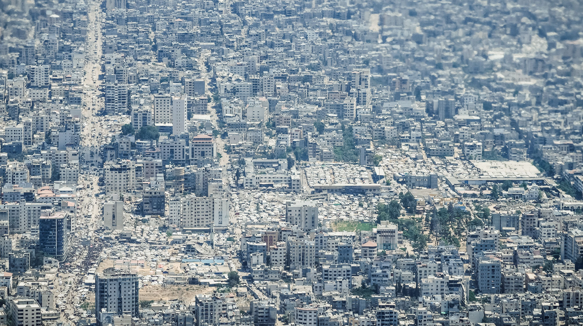 Blick aus einem Flugzeug der deutschen Luftwaffe auf Zerstörung im Gazastreifen, am 7. August 2025 an der nördlichen Grenze von Gaza (Palästinensiche Gebiete).