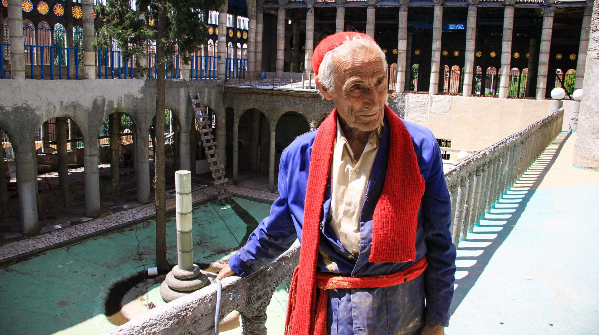 Künstler Don Justo Gallego Martinez am 4. Mai 2011 in seiner "Müllkathedrale" in Mejorada del Campo (Spanien).