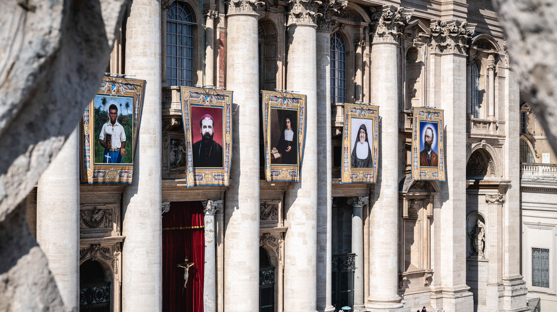 Heiligsprechungsfeier auf dem Petersplatz
