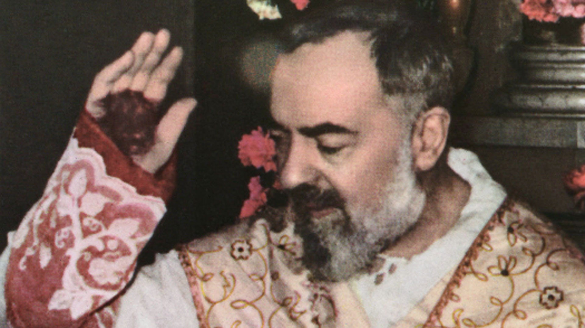 Pater Pio mit Stigmata
