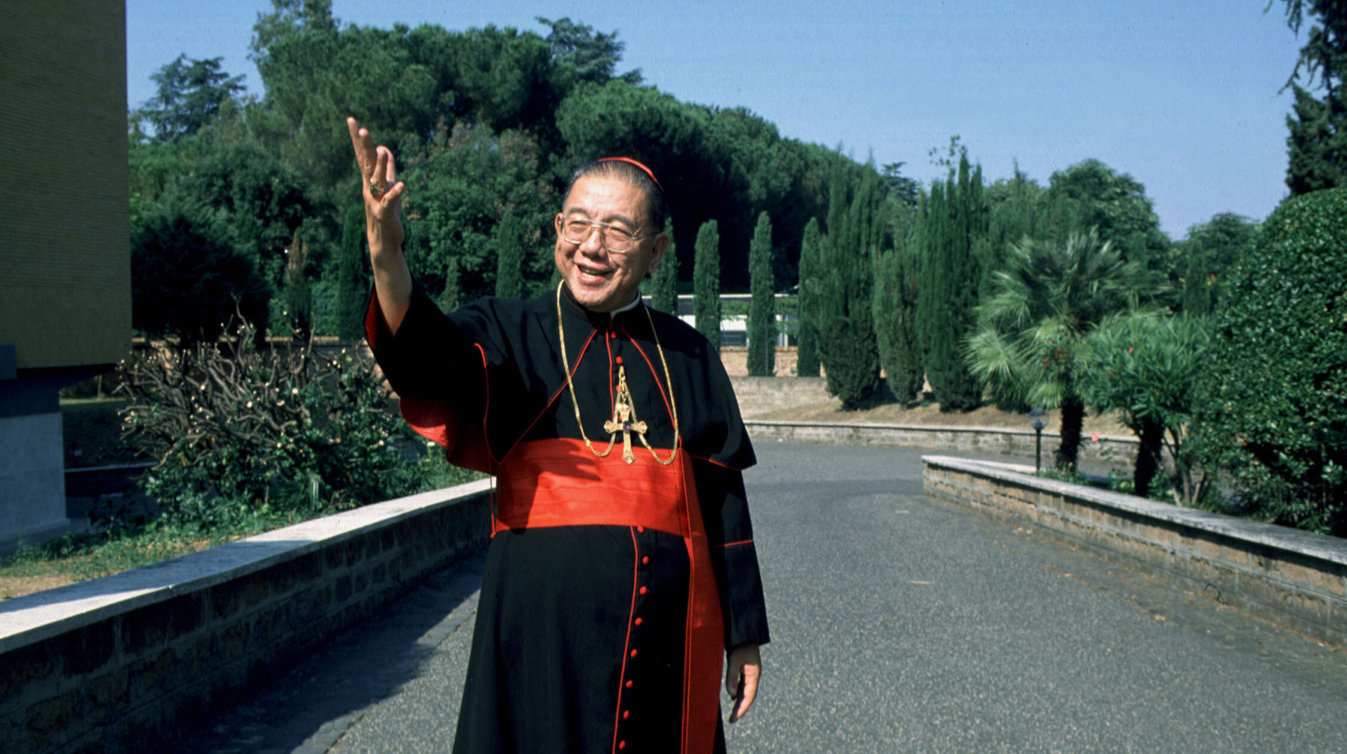 Kardinal Sin Jaime L., Philippinen, Mitinitiator der Rosenkranzrevolution 1986