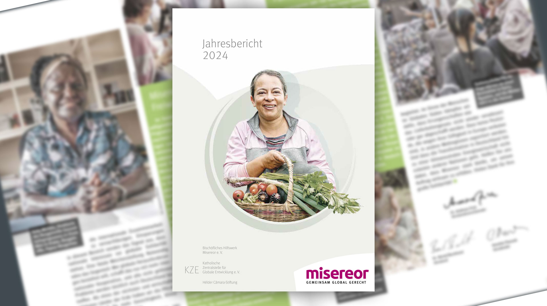 Eine Frau mit Gemüsekorb ziert das Cover des Misereor-Jahresberichts 2024 im Bildzentrum