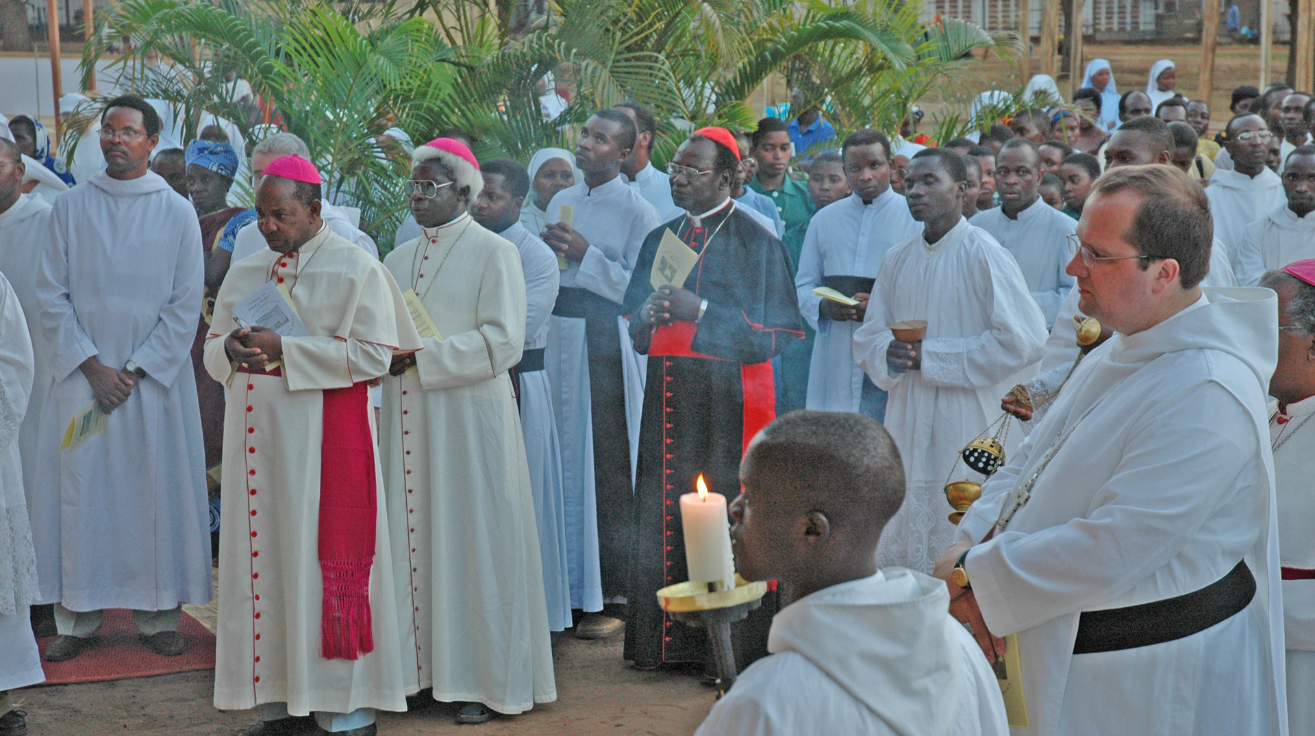Gottesdienst im Rahmen der Jubiläumsfeierlichkeiten 100 Jahre Abtei Ndanda, Tansania, 2006