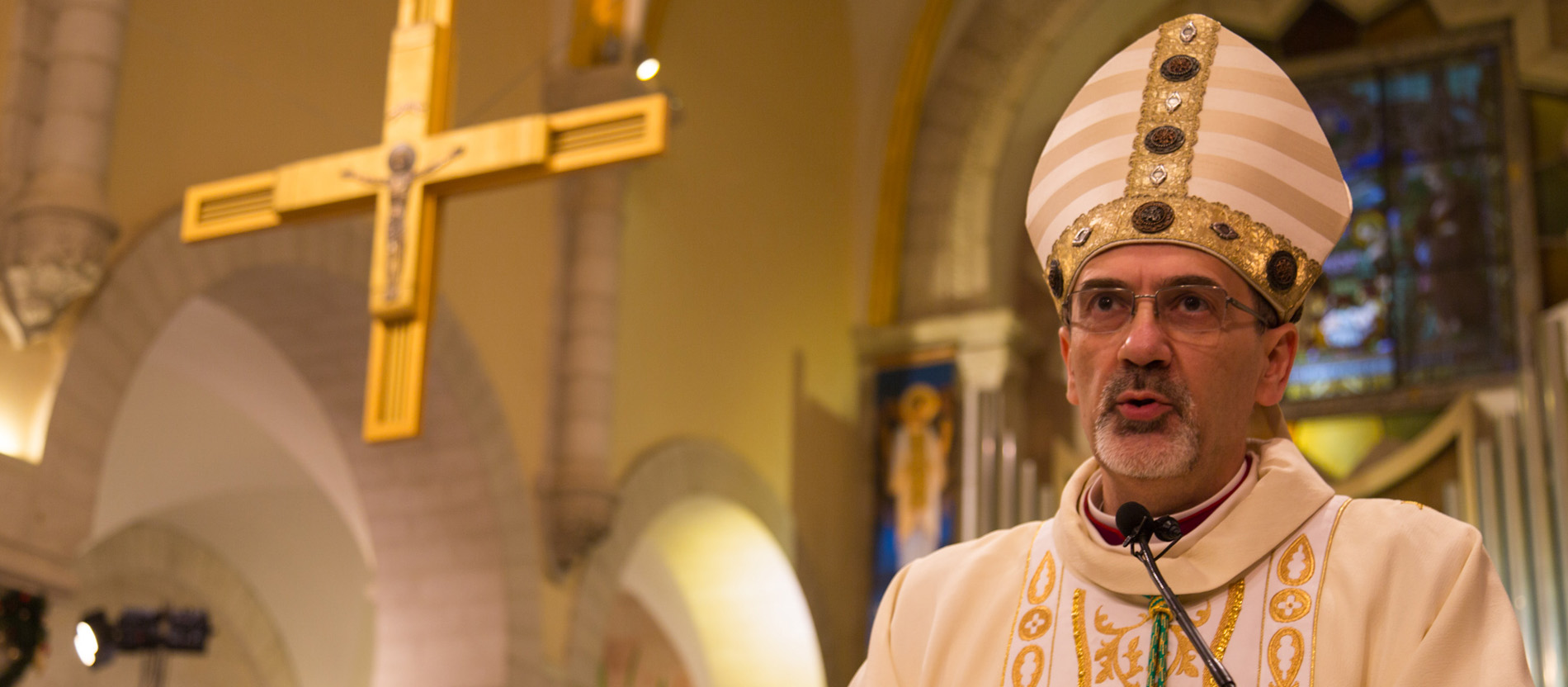 Archbishop Pierbattista Pizzaballa delivers a homily.