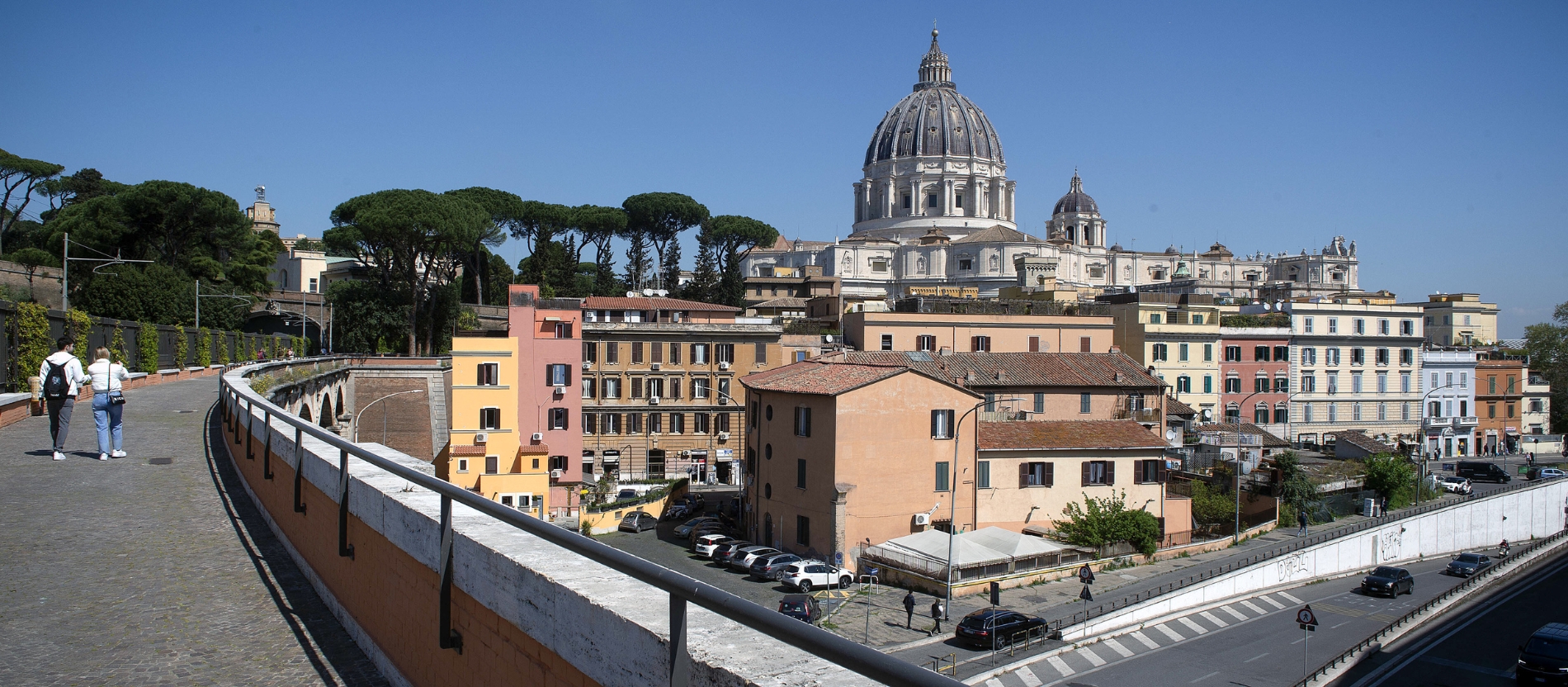 Blick auf den Petersdom von der Jasmin-Promenade