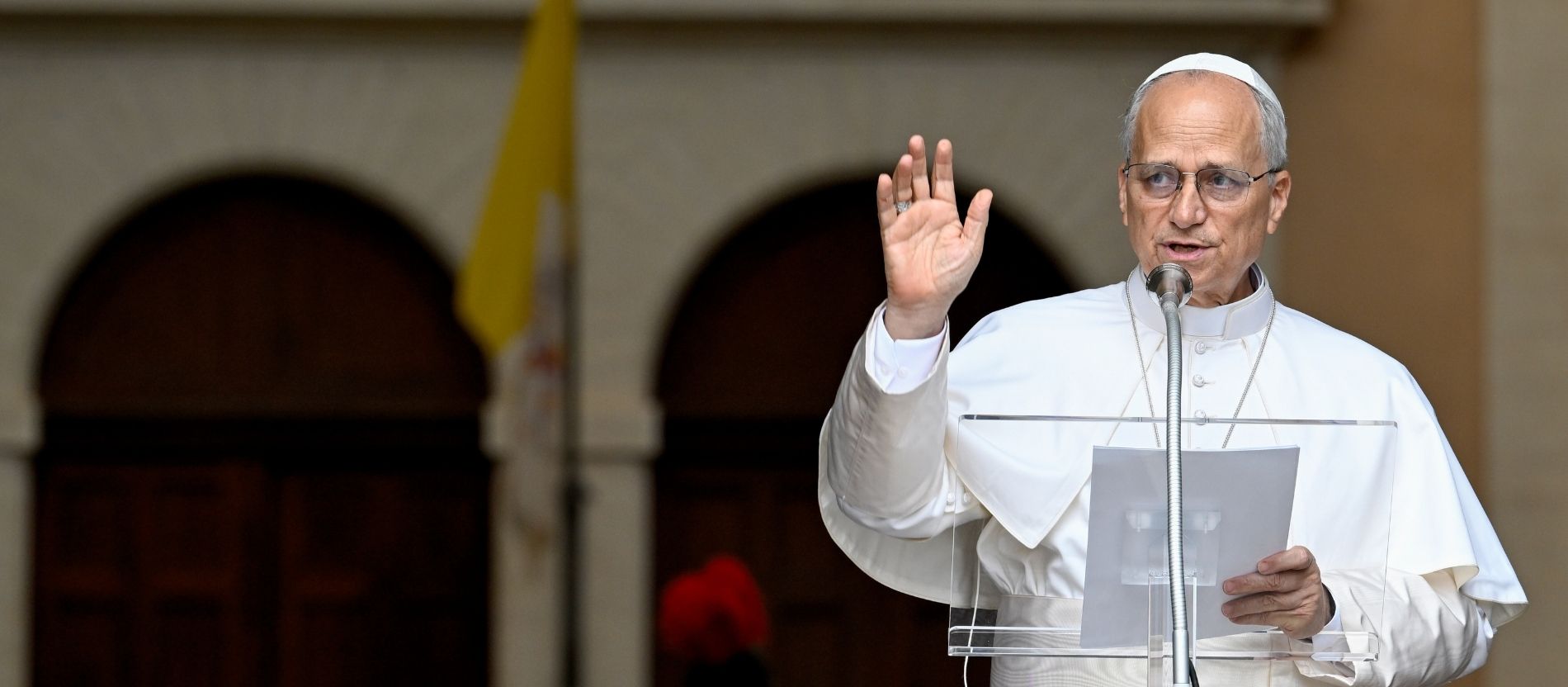 Papst Leo XIV. spricht das Angelus 