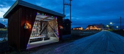 Warten an der Bushaltestelle – wie auf den Advent